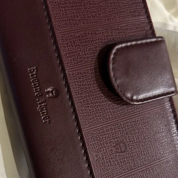 Etienne Aigner Deep Burgundy Wallet - Picture 1 of 4
